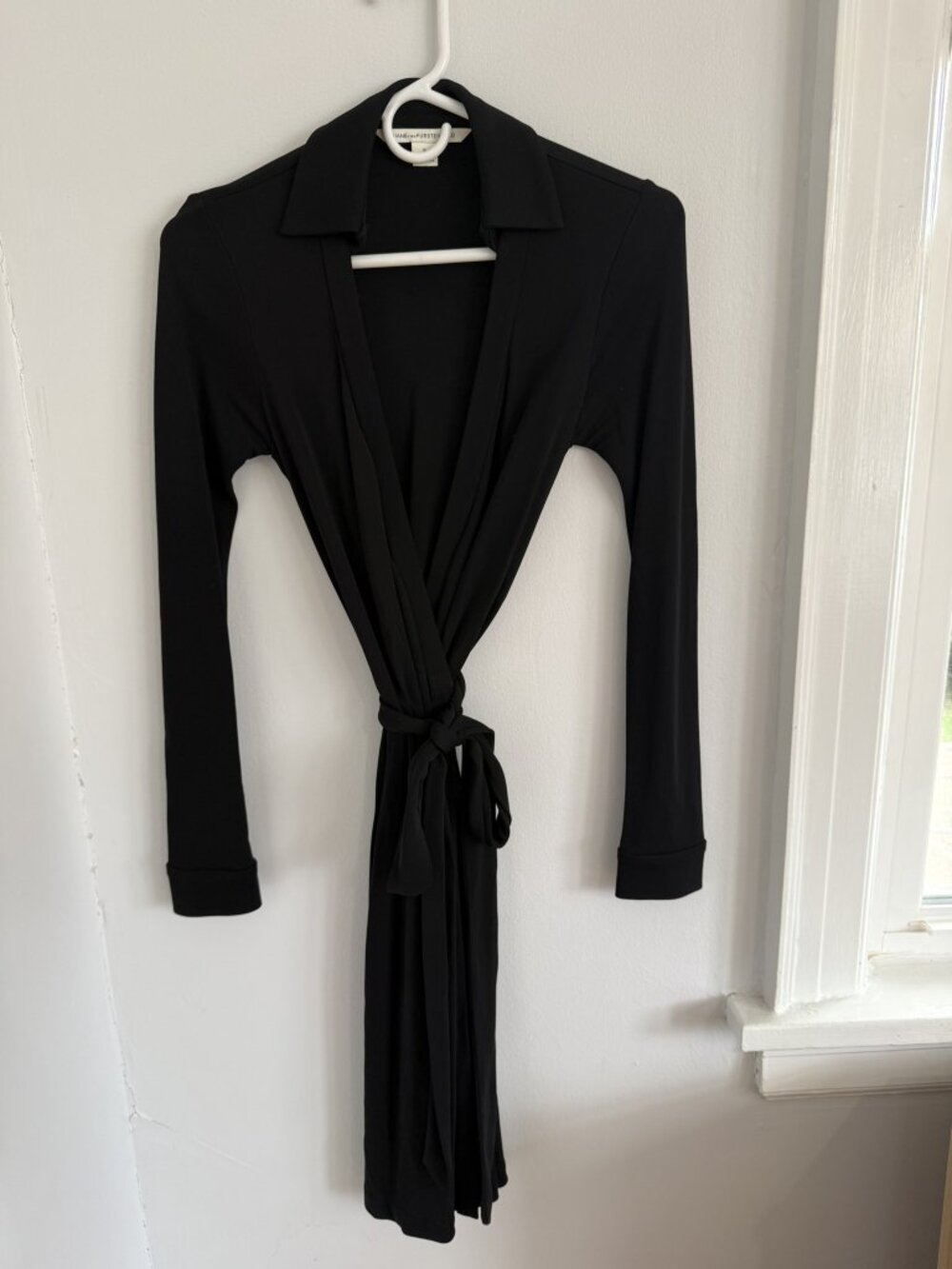 Diane von Furstenberg New Jeanne Two Black Wrap Dress Size 0